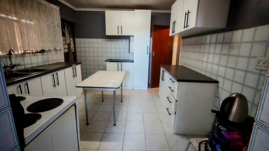 3 Bedroom Property for Sale in Heidedal Free State